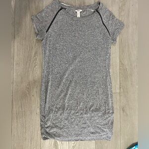 Thyme Maternity Heather Gray Short Sleeve Top